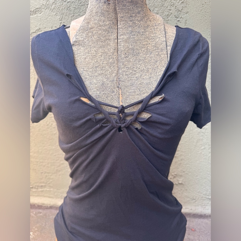 Custom cut macrame top - Picture 4 of 16